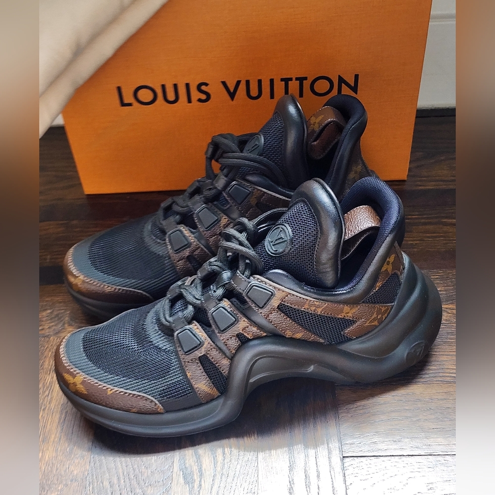 $1250 New Louis Vuitton 380N LV Archlight Women Sneaker Black Monogram 36.5